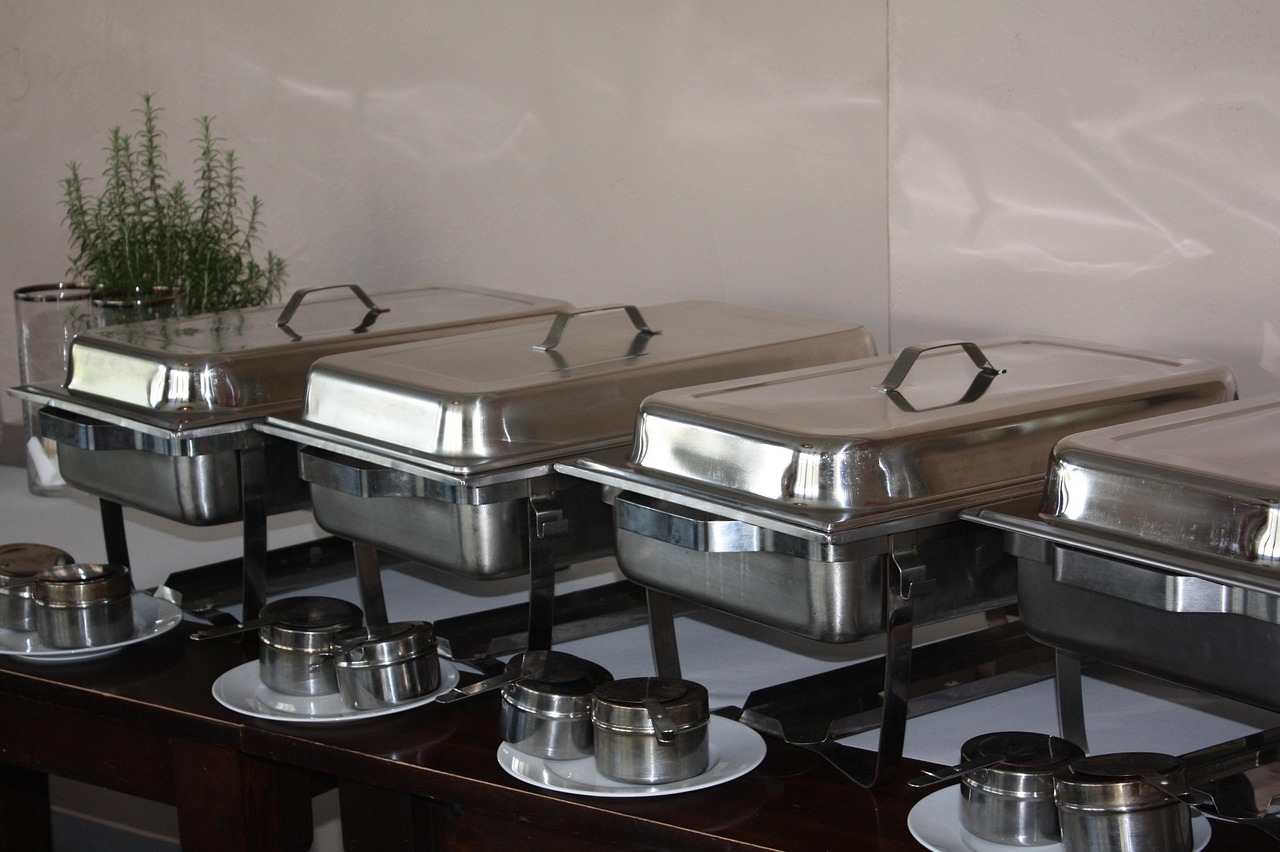 how to get corporate catering clients